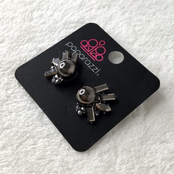 PAPARAZZI “Radical Radiance” Black Metallic Studs, Stocking Stuffer – NWT - Picture 5 of 13